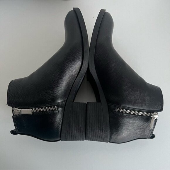 Kenneth Cole New York - Women’s Double Zipper Ankle Boots - Black. Size: 6 (US) - Picture 11 of 16